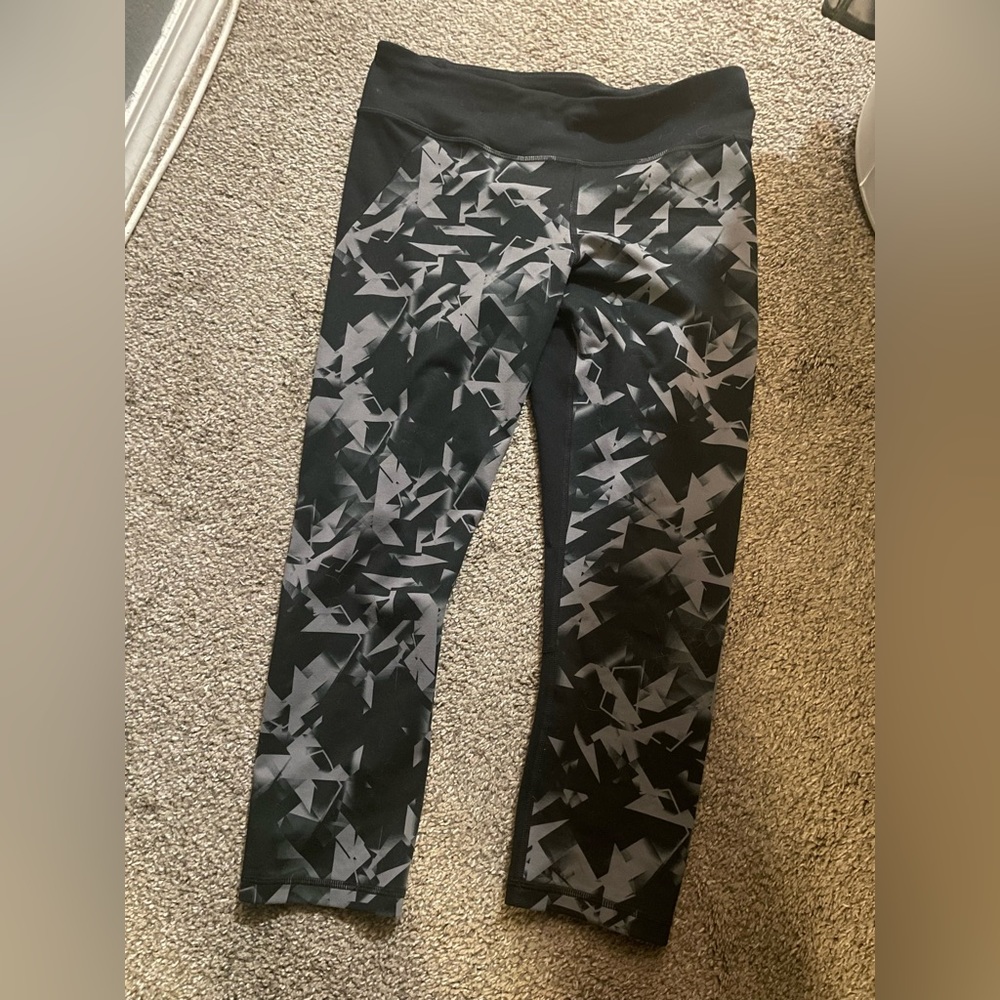 Womens M MD Under Armour fitted heatgear pants